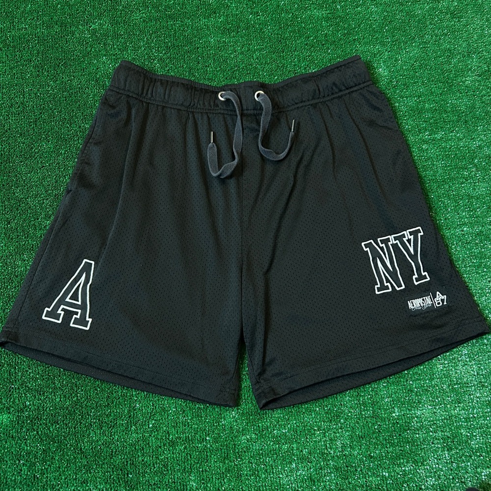 Aeropostale Mesh Shorts Mens Large Black NY Graphic Athletic Gym Basketball